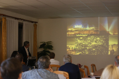 Pavol Rapavý prezentoval problematiku svetelného znečistenia a parky tmavej oblohy na Slovensku. (Foto: Daniela Rapavá)